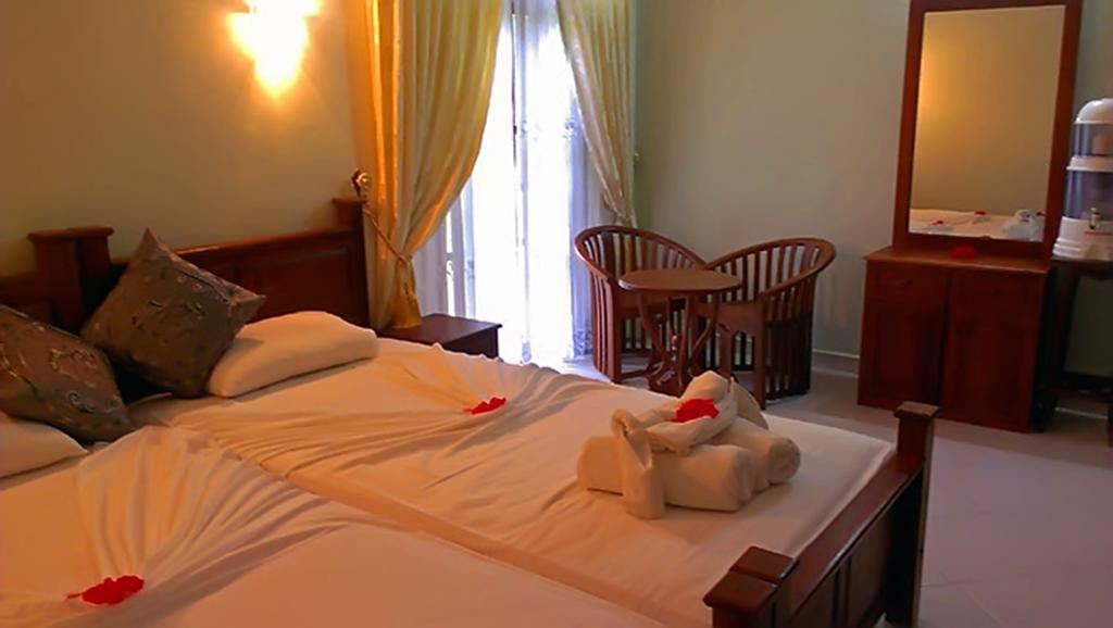 Methira Villa Aluthgama Room photo